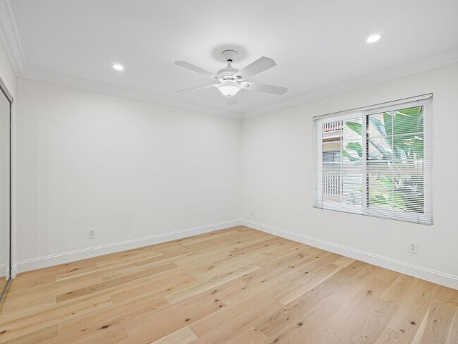 Building Photo - 12023 Alta Carmel Ct