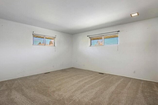 Building Photo - 216 Diana Dr