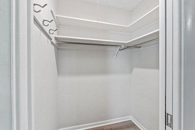 Building Photo - Single Family home on quiet street steps from the Intracoastal and Dining