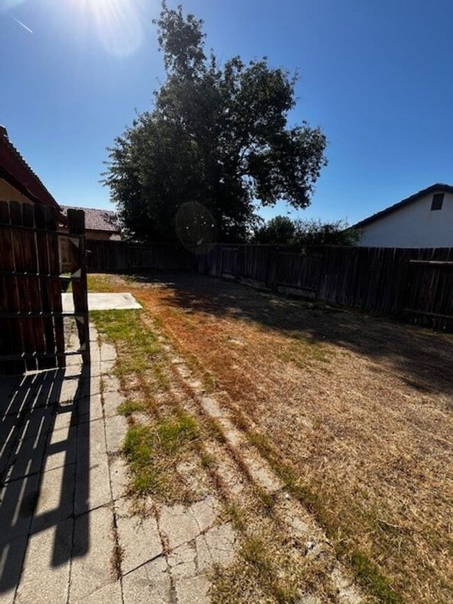 Building Photo - 4204 Cyclone Dr
