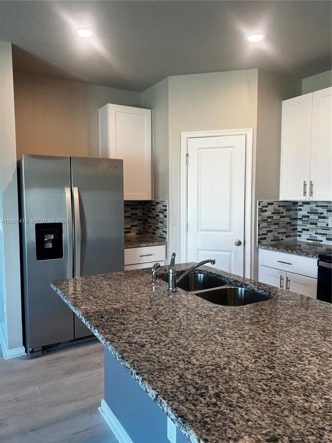 Building Photo - 6349 Topsail Dr