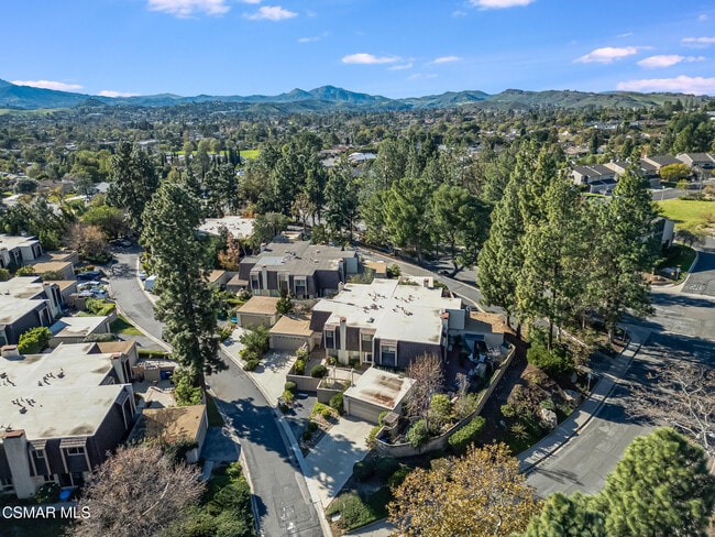 Building Photo - 2995 Dogwood Cir