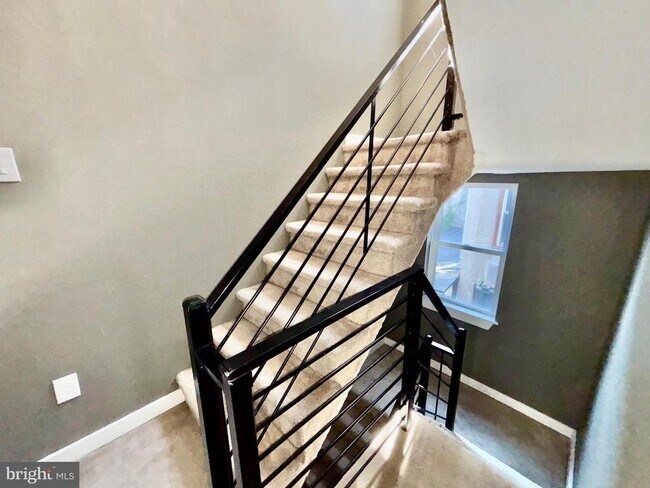 Building Photo - 1865 Frankford Ave