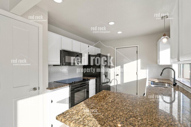 Building Photo - 6103 W Wind River Dr