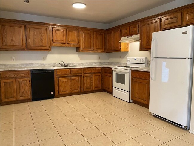 Building Photo - 1622 Tolleson Loop