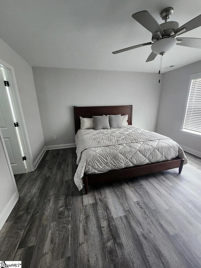 Building Photo - 29 Snowmill Rd