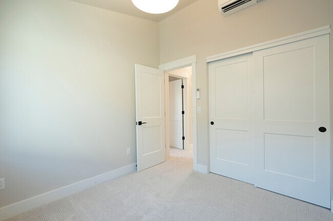 Building Photo - New Build 3 Bed, 1.5 Bath Rental Home in Centennial neighborhood!