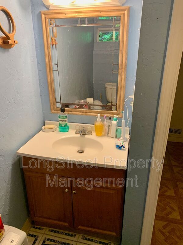 Building Photo - 227 NW 23rd St