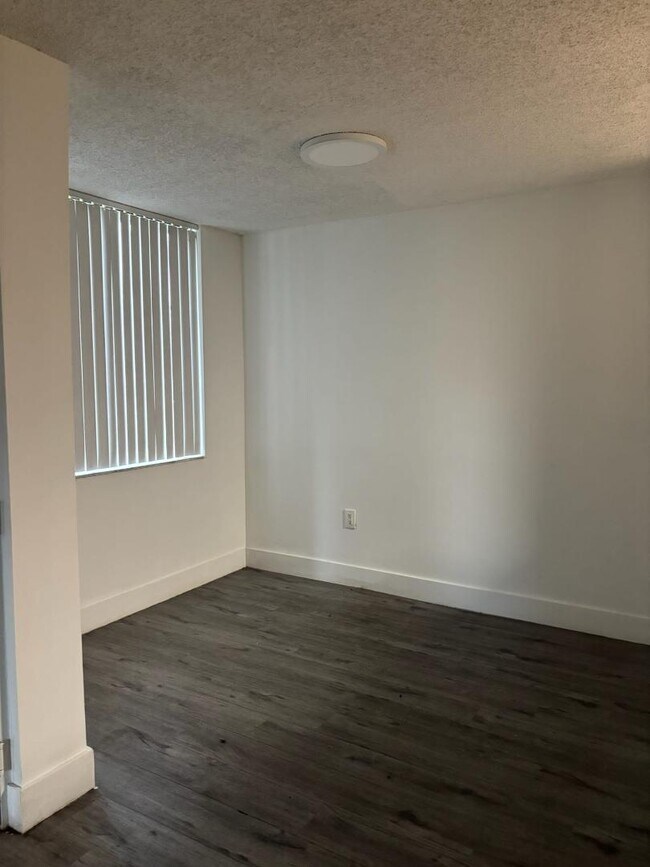 Building Photo - 12118 St.Andrews Pl