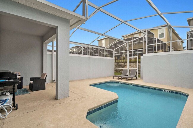 Building Photo - 1074 Splash Shot Pl