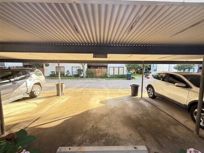 Building Photo - 2601 S Braeswood Blvd