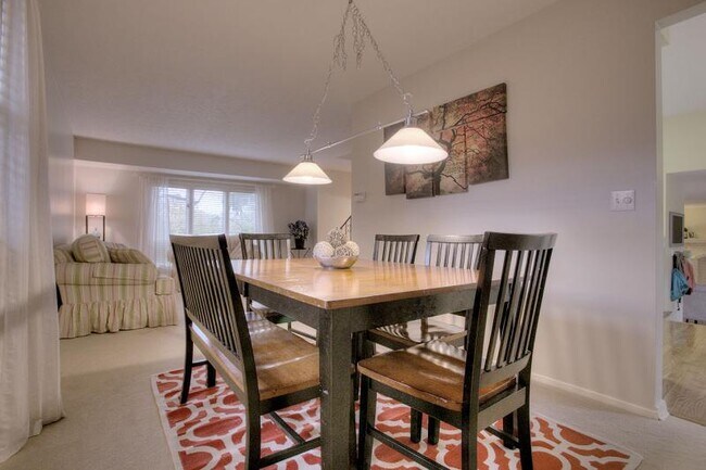 Building Photo - 307 Marian Ave