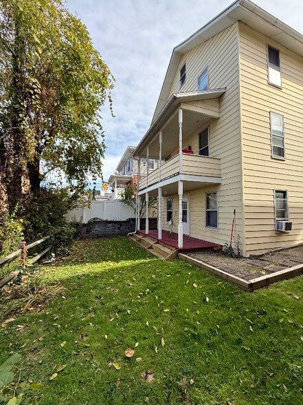 Building Photo - 327 Euclid Ave