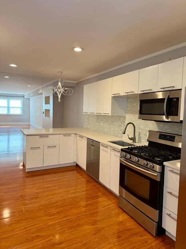 Primary Photo - Spacious 3-Bedroom 1.5-Bathroom Home in Po...