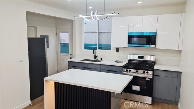 Building Photo - 3028-3022 W 12th St