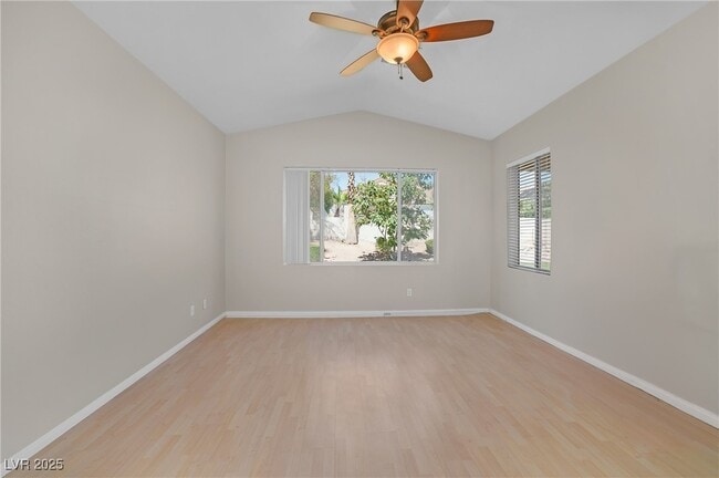 Building Photo - 2042 Hobbyhorse Ave