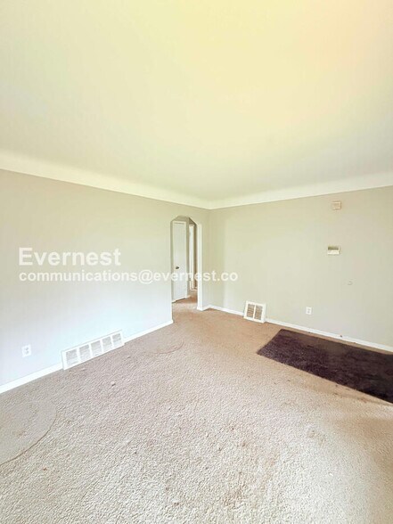Building Photo - 4488 Maryland St