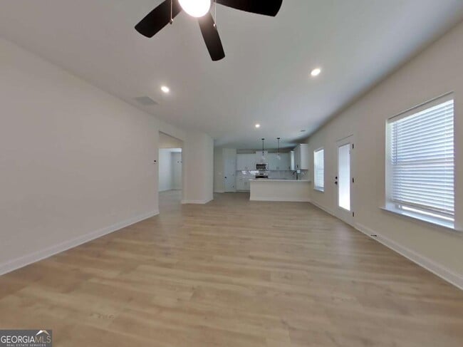 Building Photo - 635 Cantrell Dr