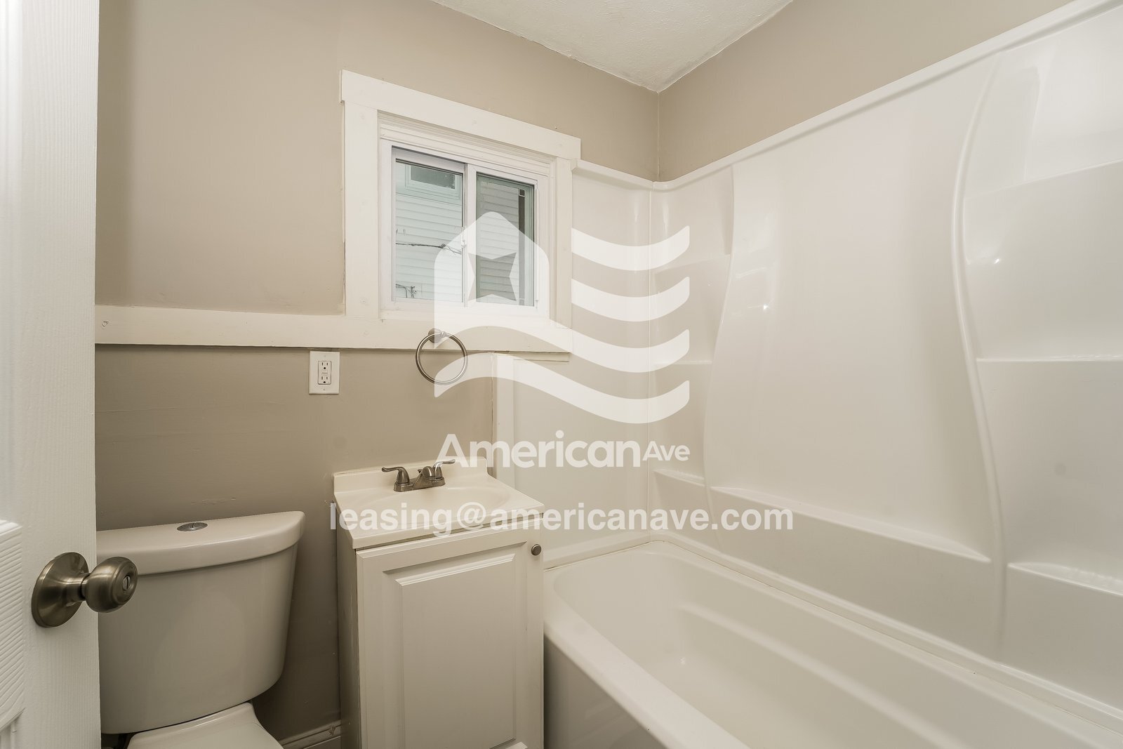 Building Photo - 19431 Tyronne Ave