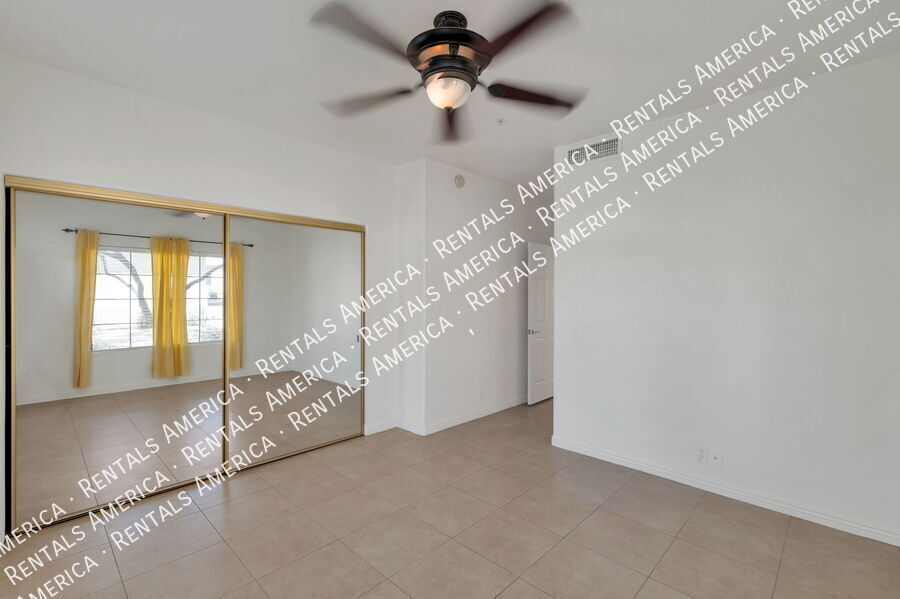 Building Photo - 9253 N Firebrick Dr