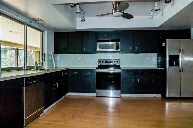 Building Photo - 1701 SW 75th Terrace