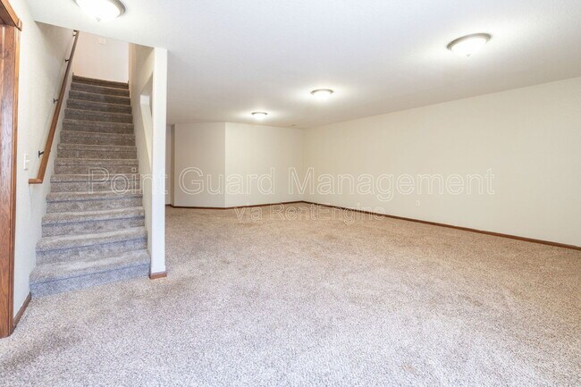 Building Photo - 711 Bristol Cir