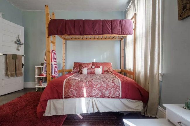 Building Photo - 2451 Maplewood Ave