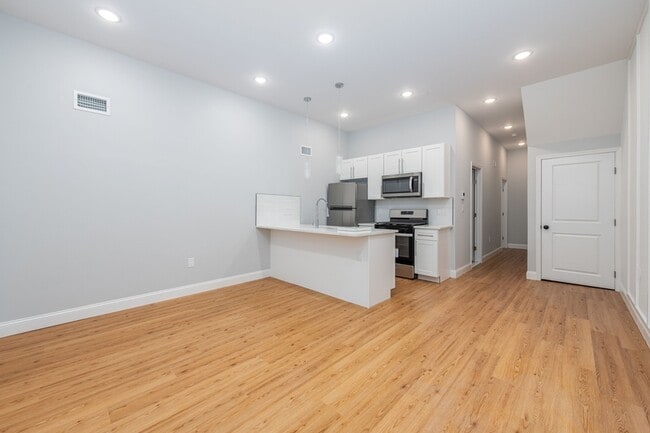 Building Photo - 1522 S 9th St