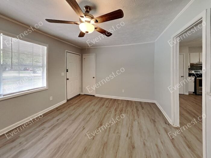 Building Photo - 239 Bellwood Ln