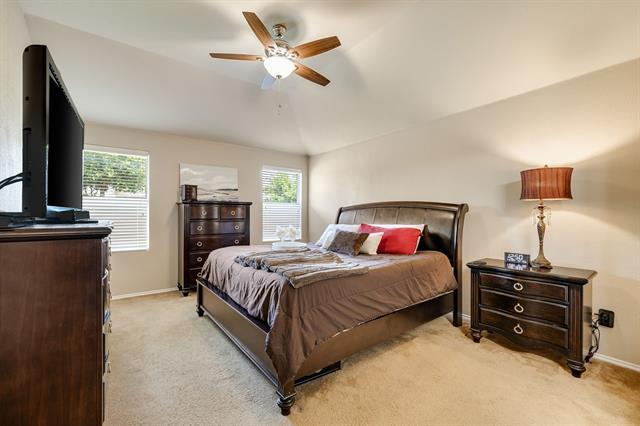 Building Photo - 5640 Lincolnwood Dr