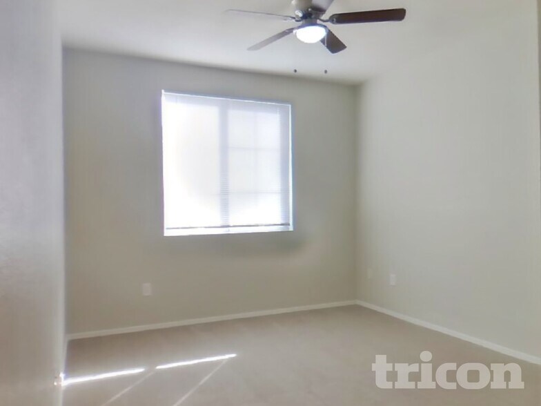 Building Photo - 18250 N Cave Creek Rd