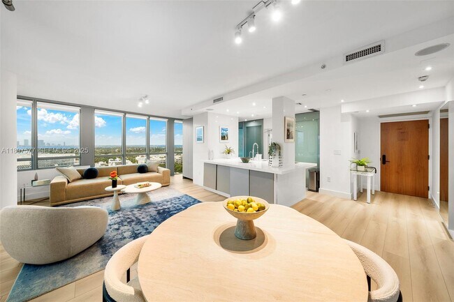 Building Photo - 101 20th St