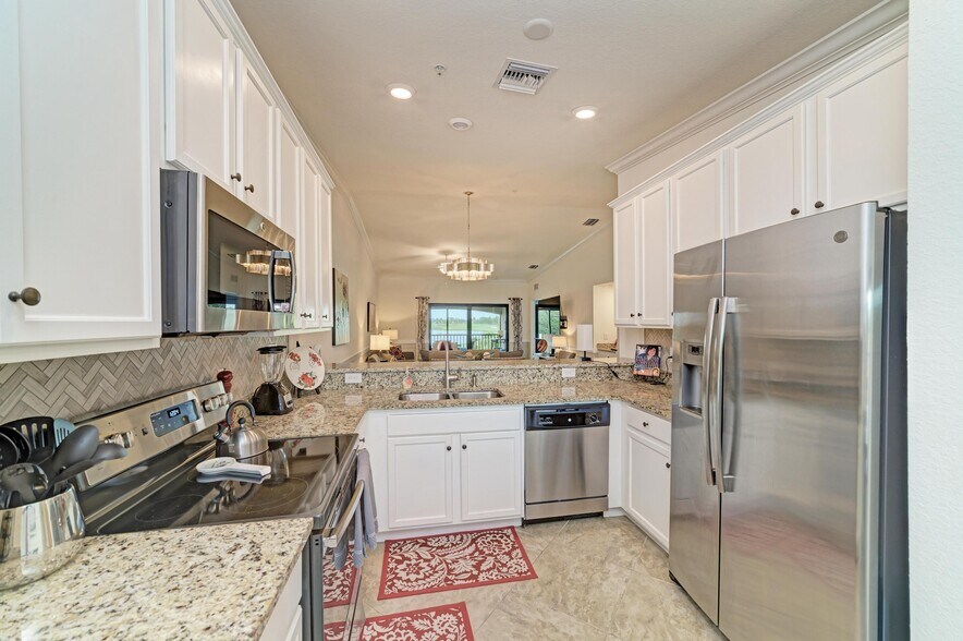 Building Photo - 5557 Palmer Cir