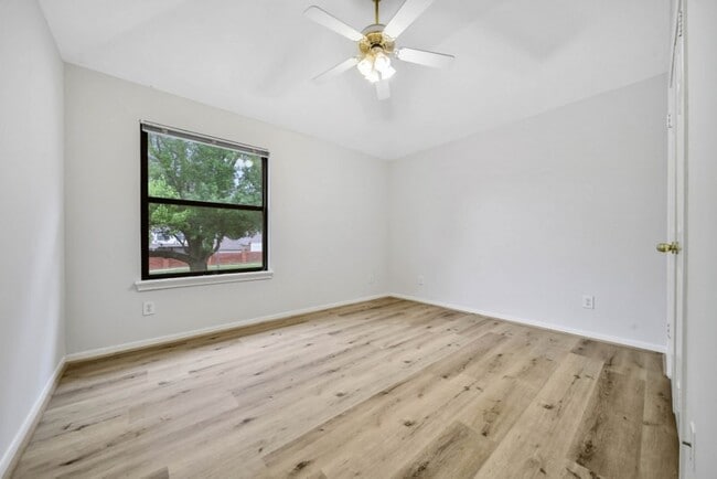 Building Photo - 6414 Oakburl Ct