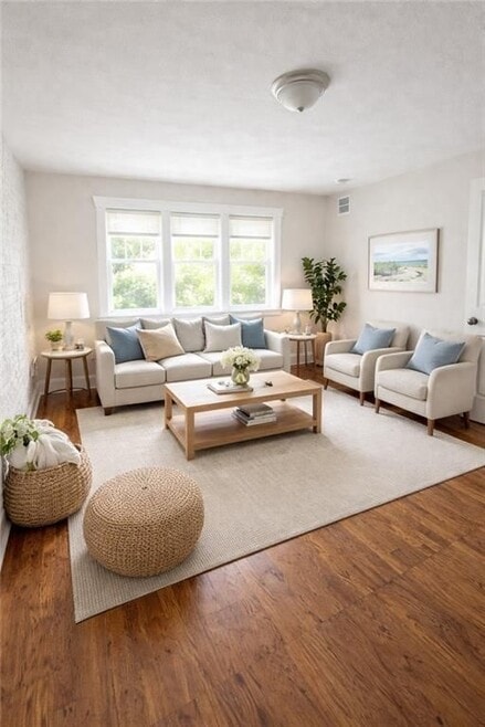 Building Photo - 422 Pawtucket Ave