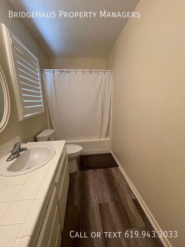 Building Photo - 965 Tempera Ct