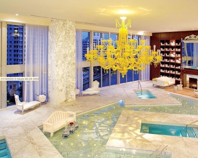 Building Photo - 475 Brickell Ave