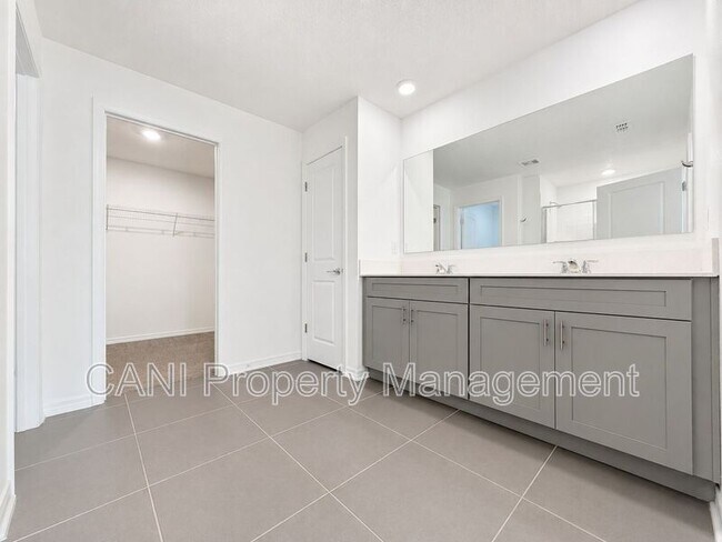 Building Photo - 1100 Sand Trap Ct