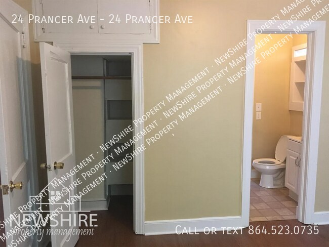 Building Photo - 24 Prancer Ave