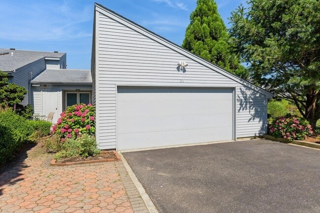Building Photo - 34 Harbor Dr