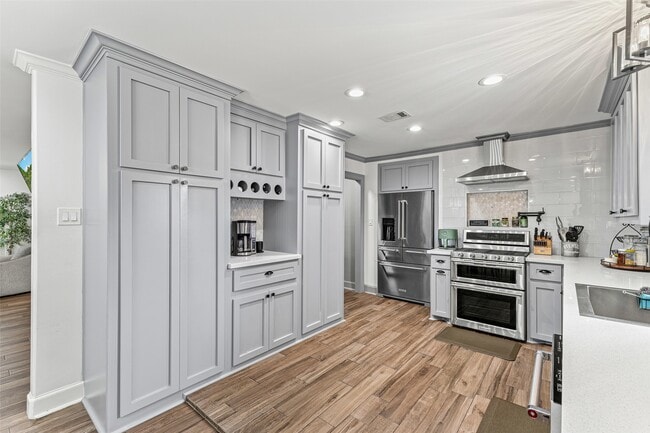 Building Photo - 515 Foxglove Ln