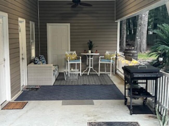 Building Photo - 5588 Daybreak Rd