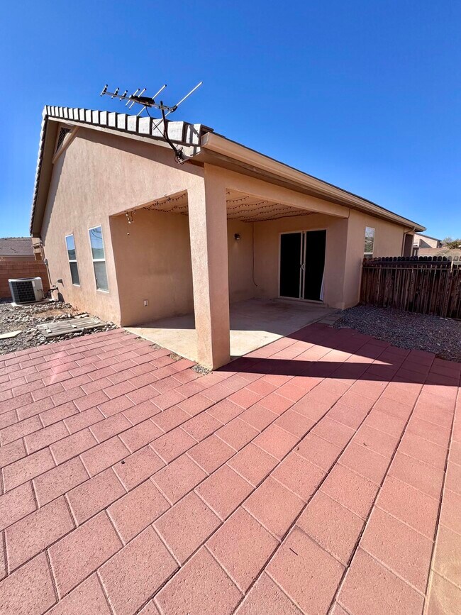 Building Photo - 680 Purple Aster Ave SW