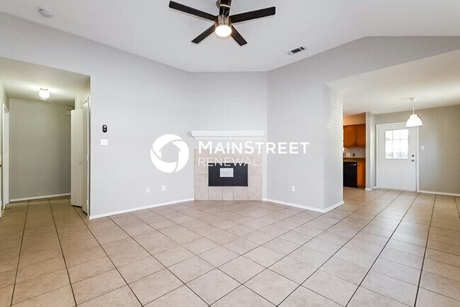 Building Photo - 3 Bedroom Pet-Friendly Home in Dallas, TX with Main Street Renewal