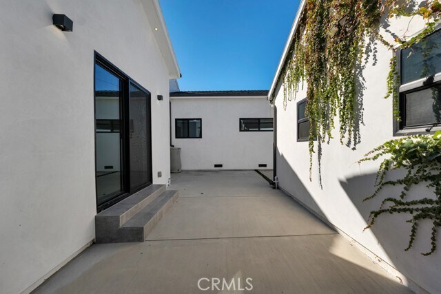 Building Photo - 4941 Hesperia Ave