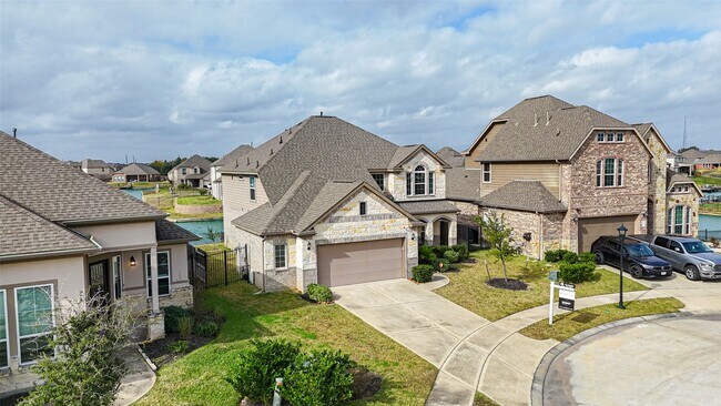Building Photo - 3723 Lake Varano Cir