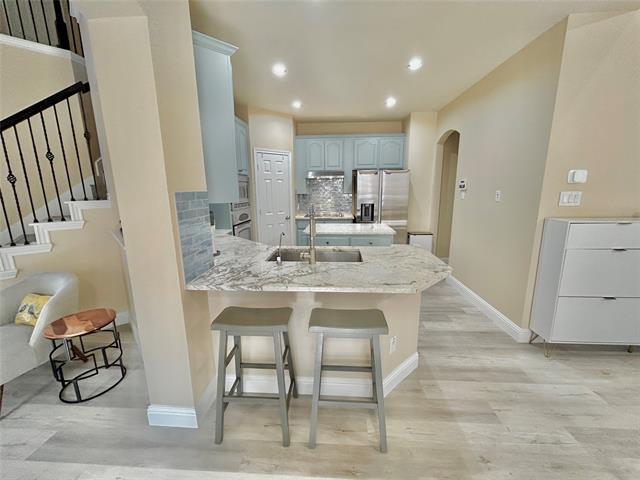 Building Photo - 2122 Trickling Creek Dr