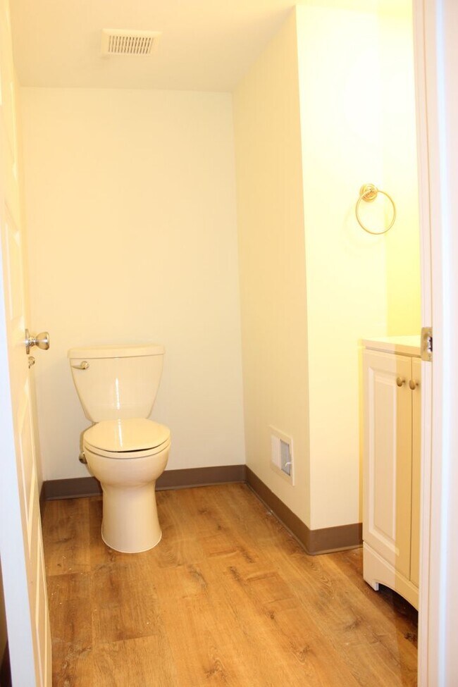 Building Photo - 2723 Taylor St NE