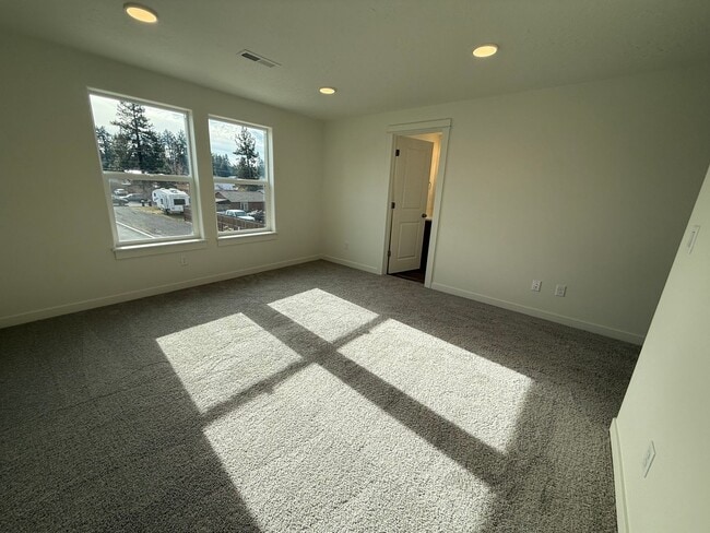 Building Photo - Brand New Stunning 3 Bed/2.5 Bath Townhouse-Old Farm District