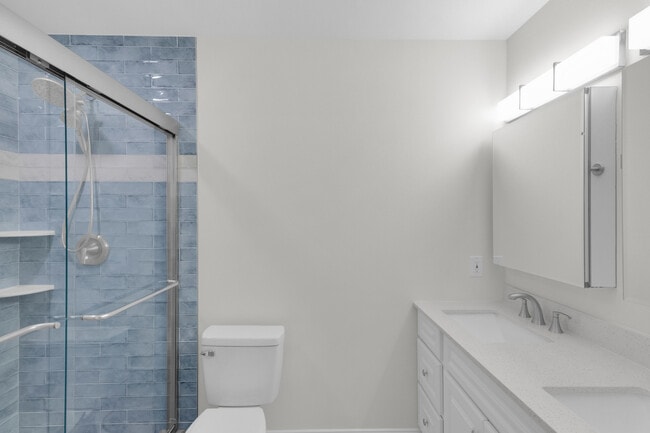 Building Photo - 204 Two Oaks Ct